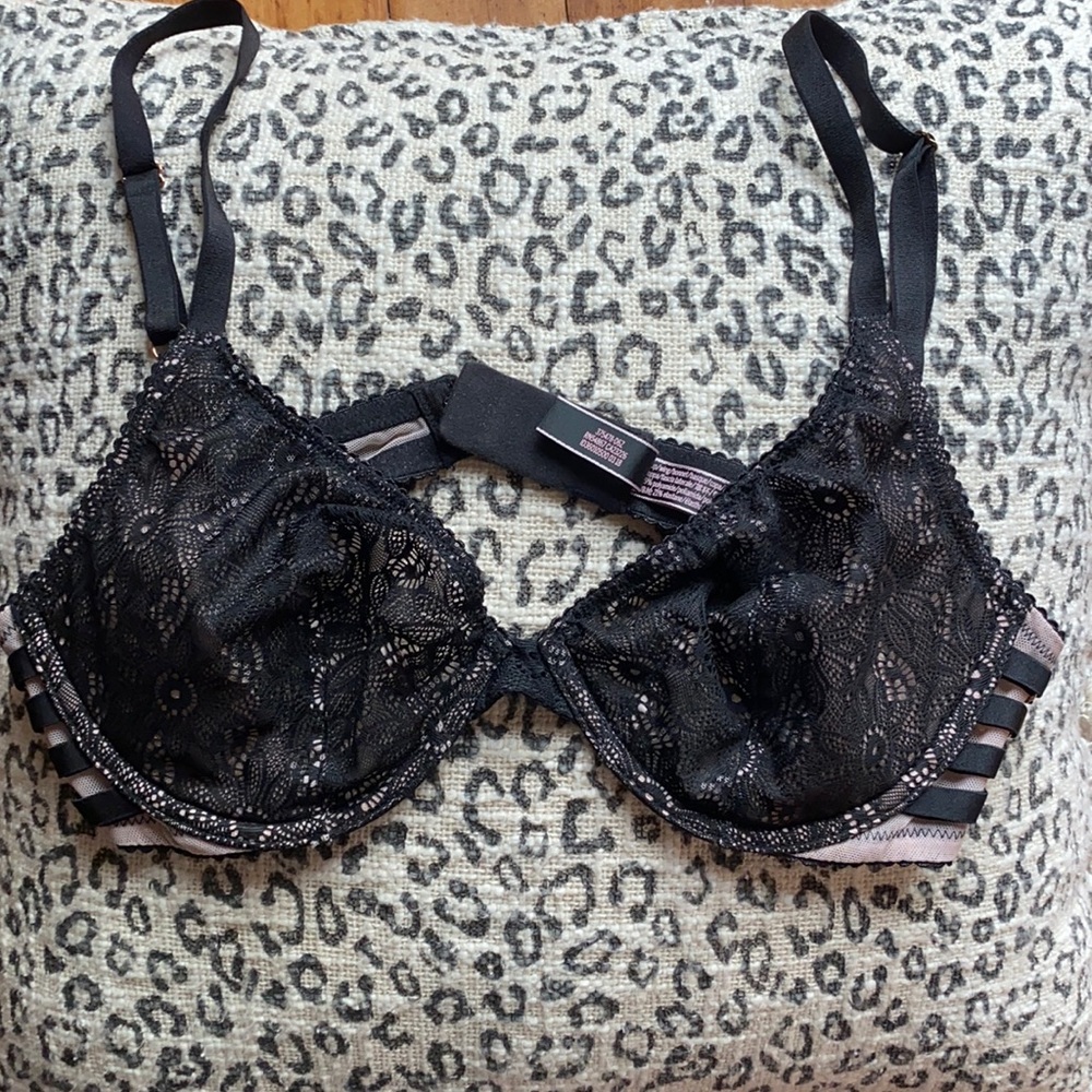 Victoria’s Secret very sexy size 36C